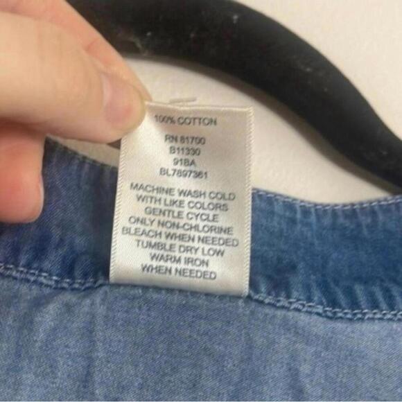 Blair 100% cotton denim chambray button up top blouse - Picture 6 of 8